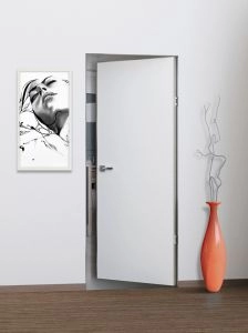 Межкомнатная дверь Фьюжн REVERS, кромка AL хром с 3-х сторон белый грунт
